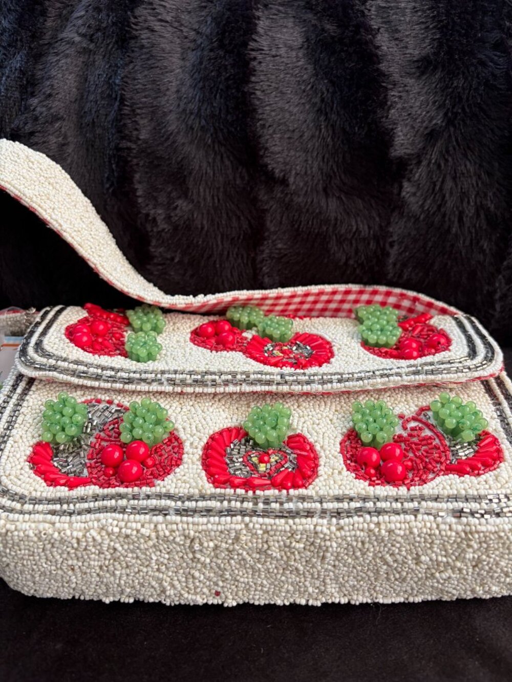NWT Viral Beaded Gingham Tomato Pomegranate Bag Handmade in India - Picture 5 of 6